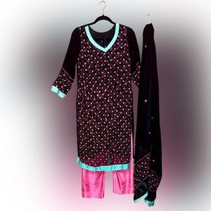 Women's Kurtas Set Black and Pink Embroidered Dress with Pants and Dupatta